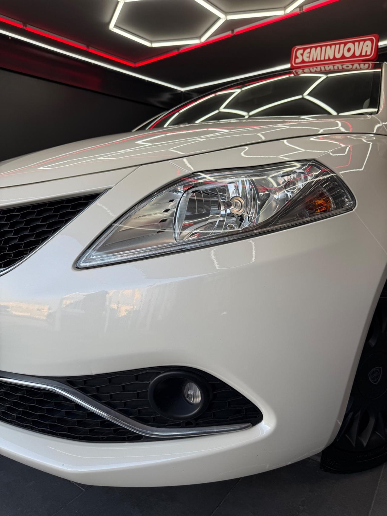 Lancia Ypsilon 1.2 Benzina Gold 44000 KM