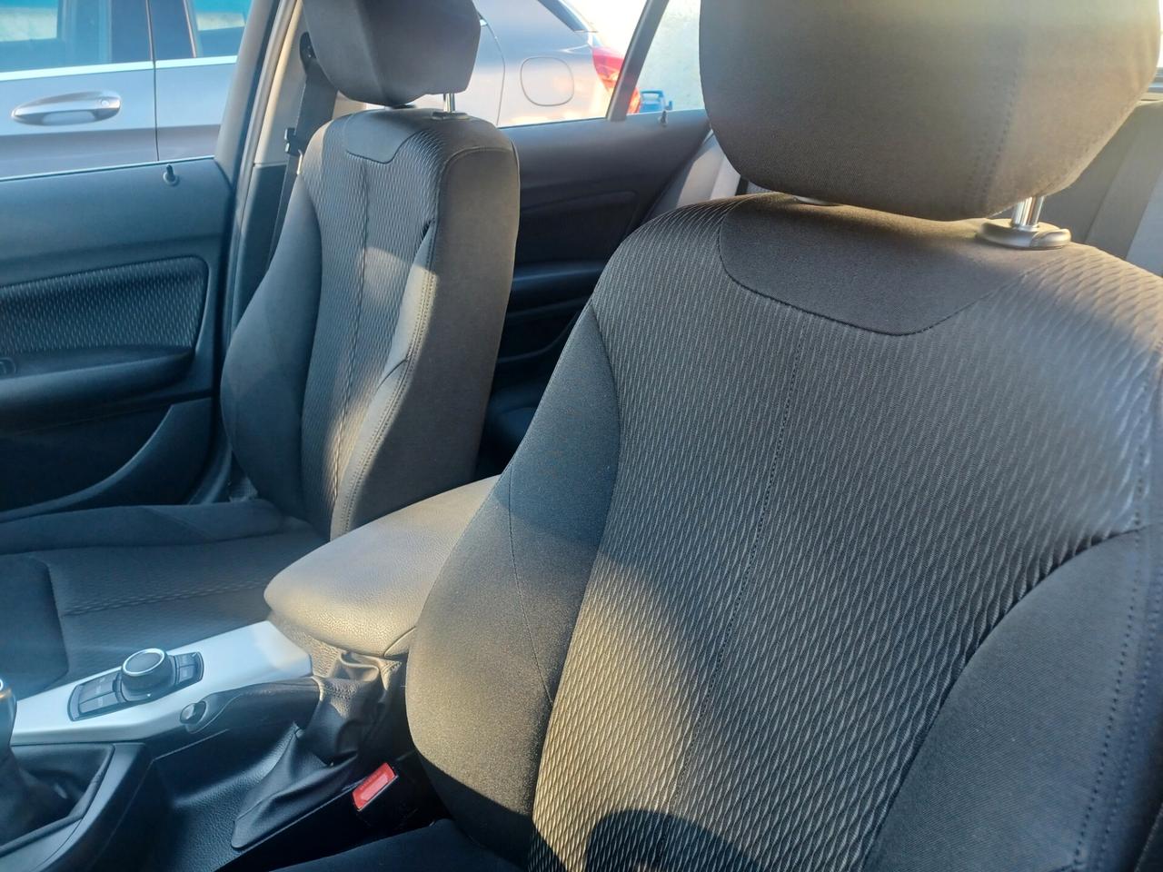 Bmw 116 d Urban LED BIXENO ANNO 2015