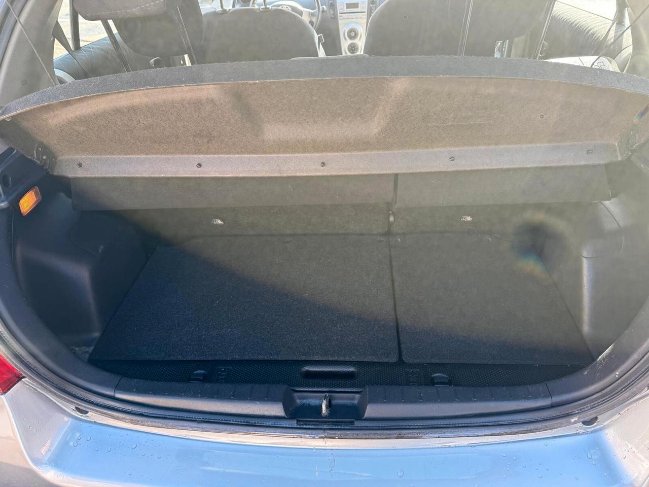 Toyota Yaris 1.0 5 porte Sol