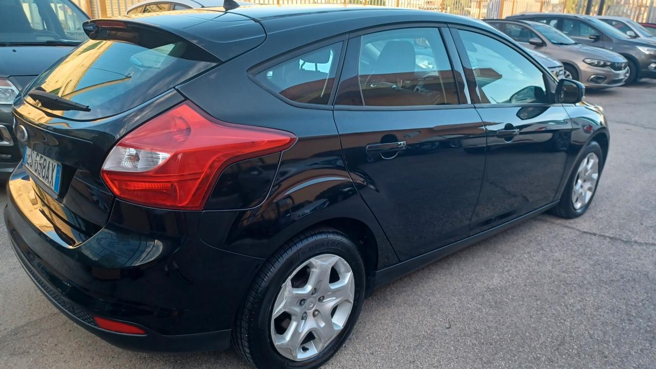 Ford Focus 1.6 120 CV GPL