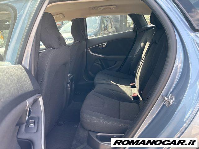 VOLVO V40 D2 Kinetic