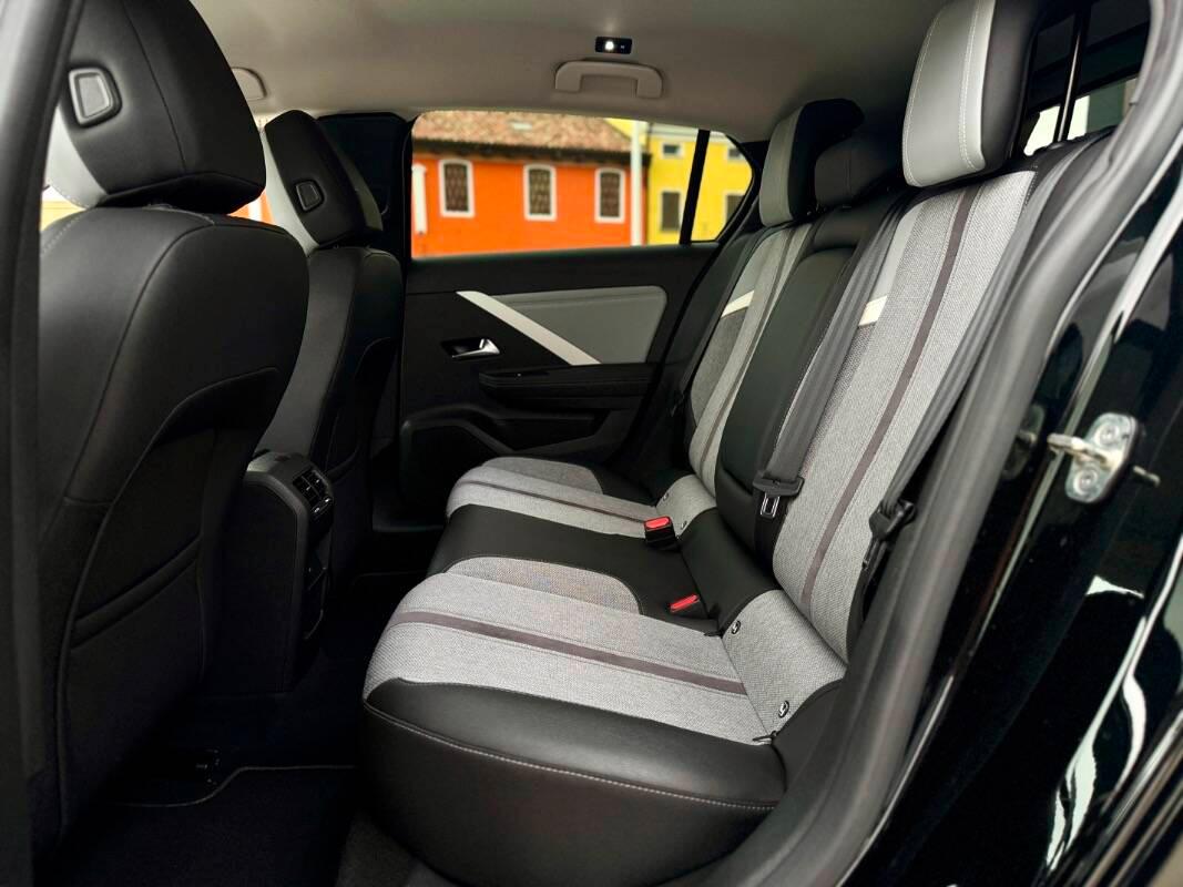 Opel Astra 1.5 Business Elegance s&s 130cv at8