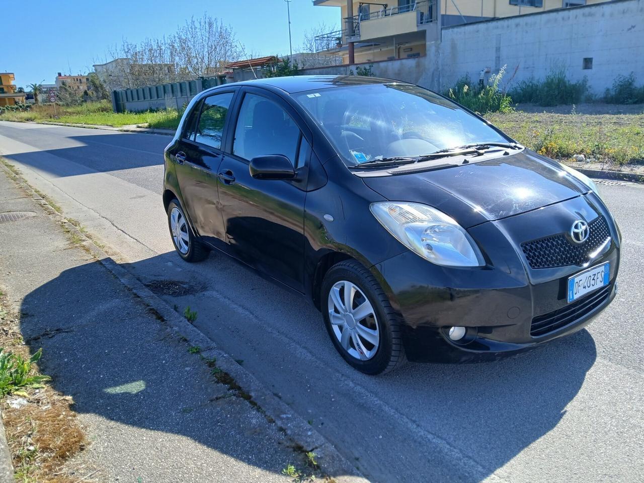 Toyota Yaris 1.3 5 porte Sol KM CERTIFICATI