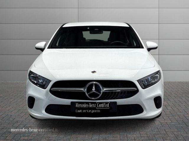 MERCEDES-BENZ A 180 d Automatic Business