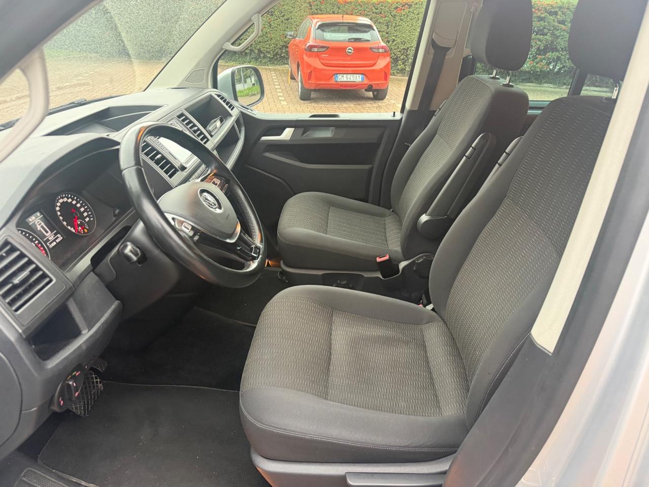 Volkswagen Caravelle 2.0 TDI 150CV DSG