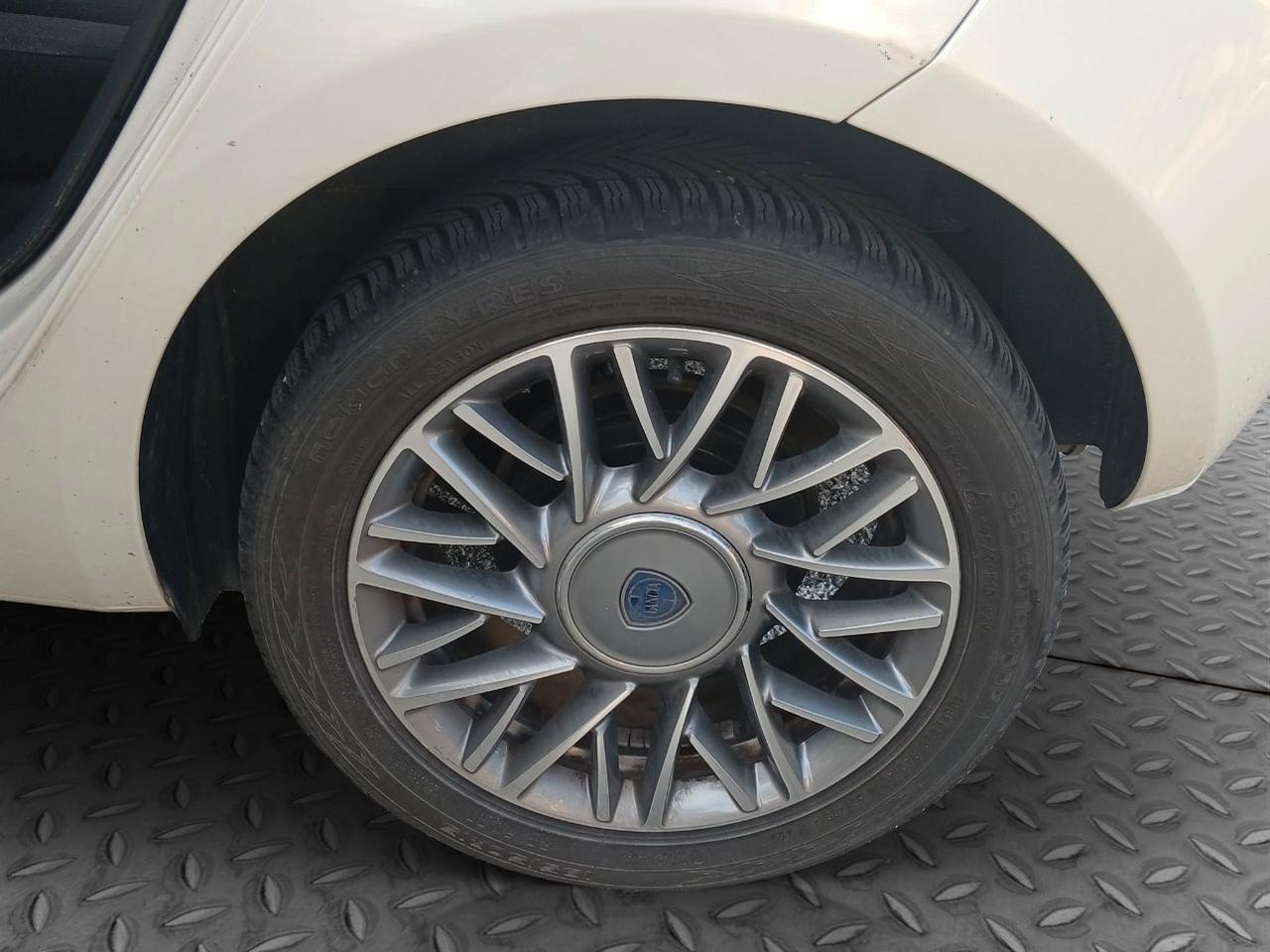 Lancia Ypsilon 5 Porte Ypsilon 1.3 mjt Gold s&s 95cv E5+