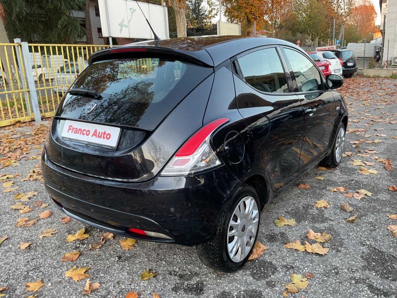 Lancia Ypsilon 1.2 5 Porte GPL Chic Gold OK NEOPATENTATI