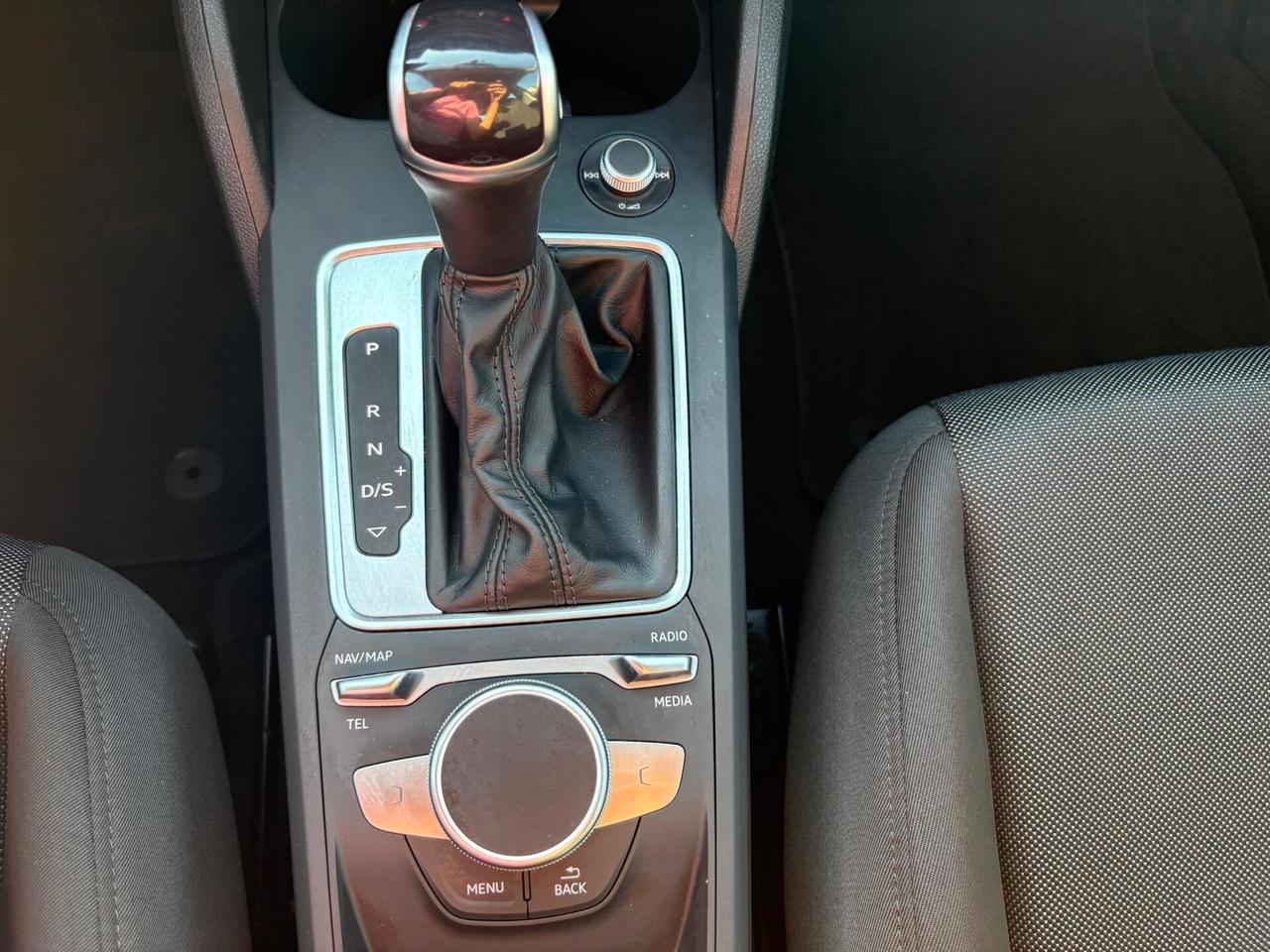 Audi Q2 35 TDI S tronic Business