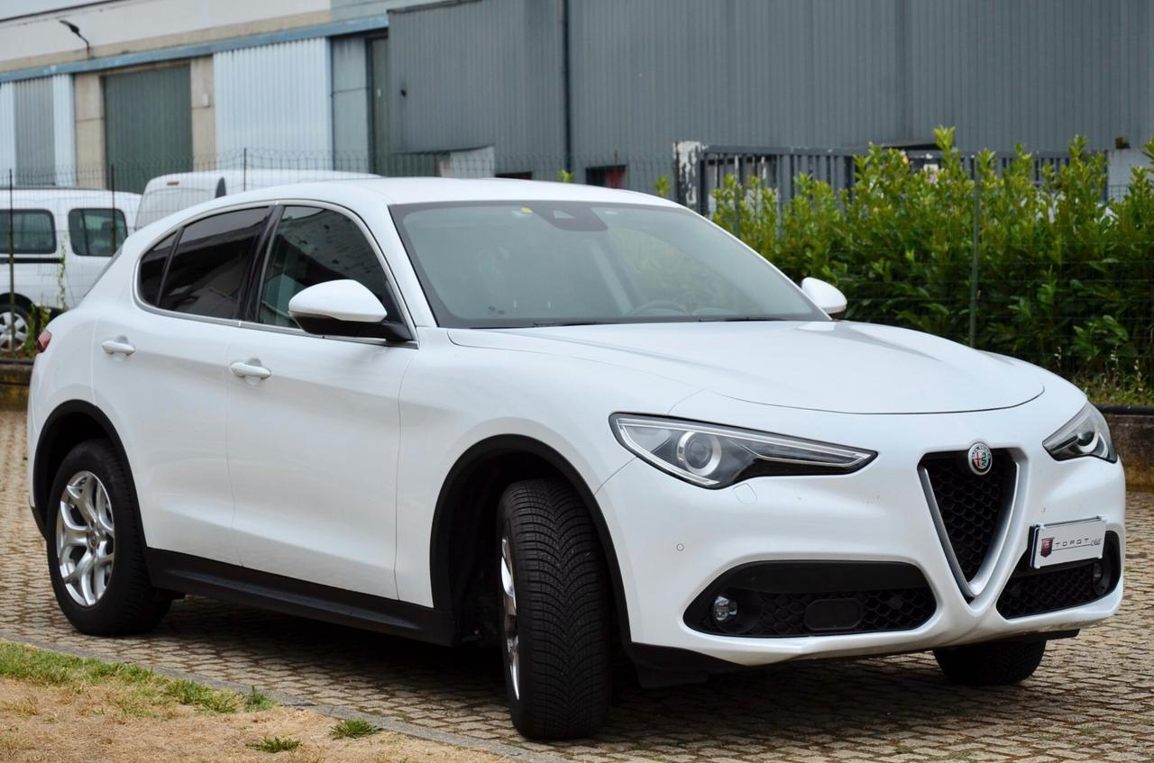 ALFA ROMEO STELVIO 2.2 TD EXECUTIVE Q4 210cv AUTO, EURO 6D, FARI LED, NAVI, RETROCAMERA, PERMUTE