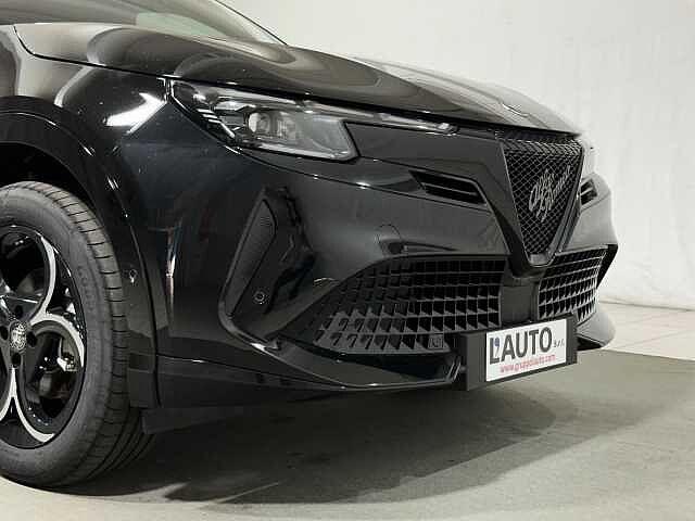Alfa Romeo Junior 1.2 145 CV Hybrid eDCT6 Q4 KM ZERO