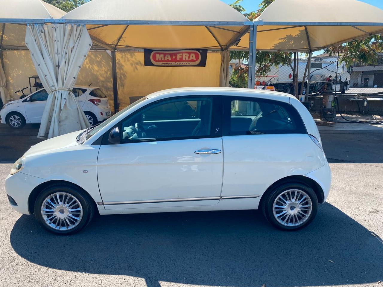Lancia Ypsilon 1.2 69 CV Platinum