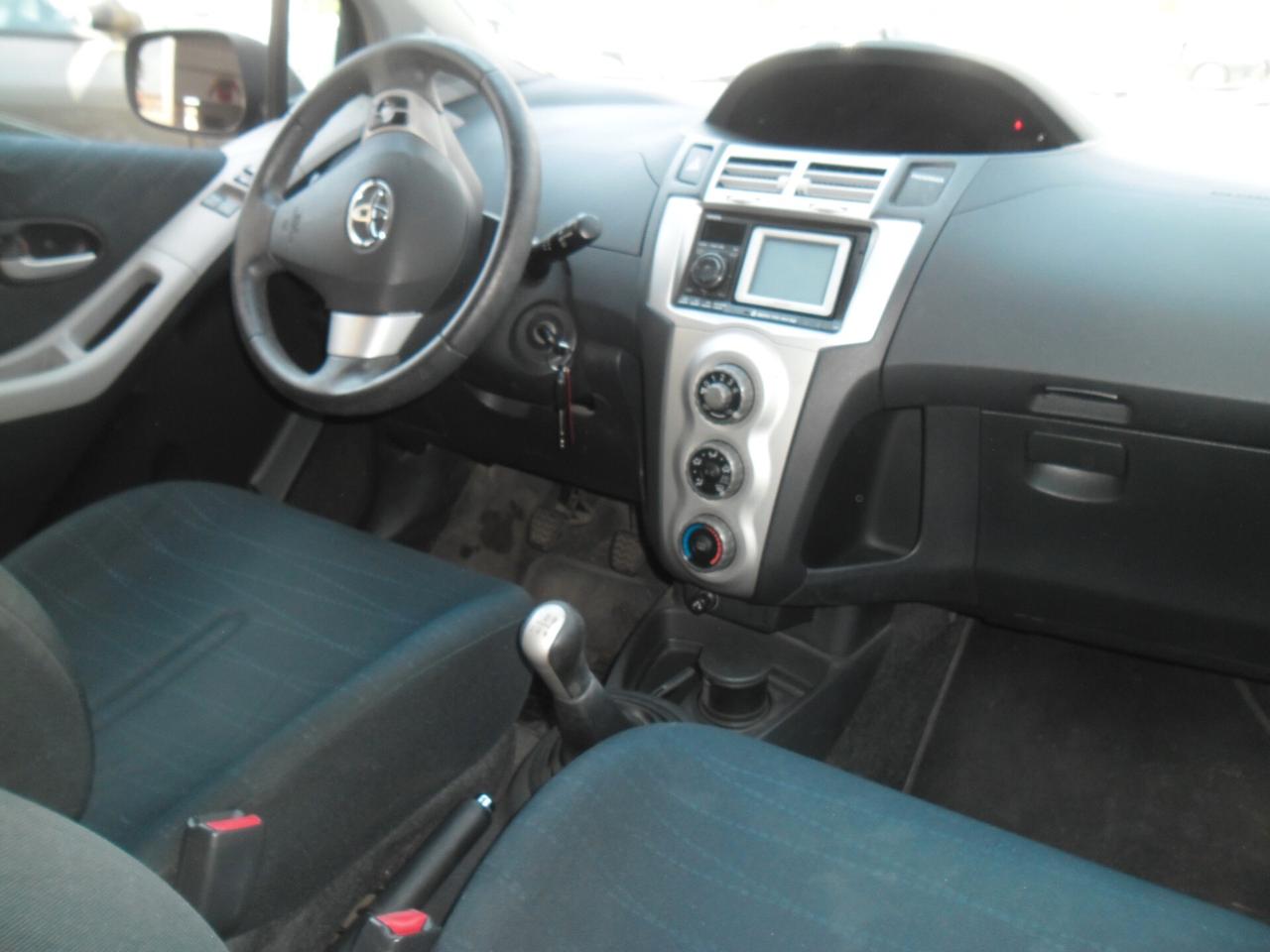 Toyota Yaris 1.3 5 porte