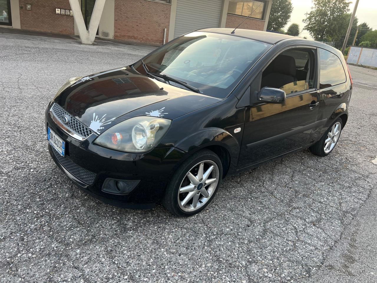 Ford Fiesta 1.2 16V 5p. Ghia