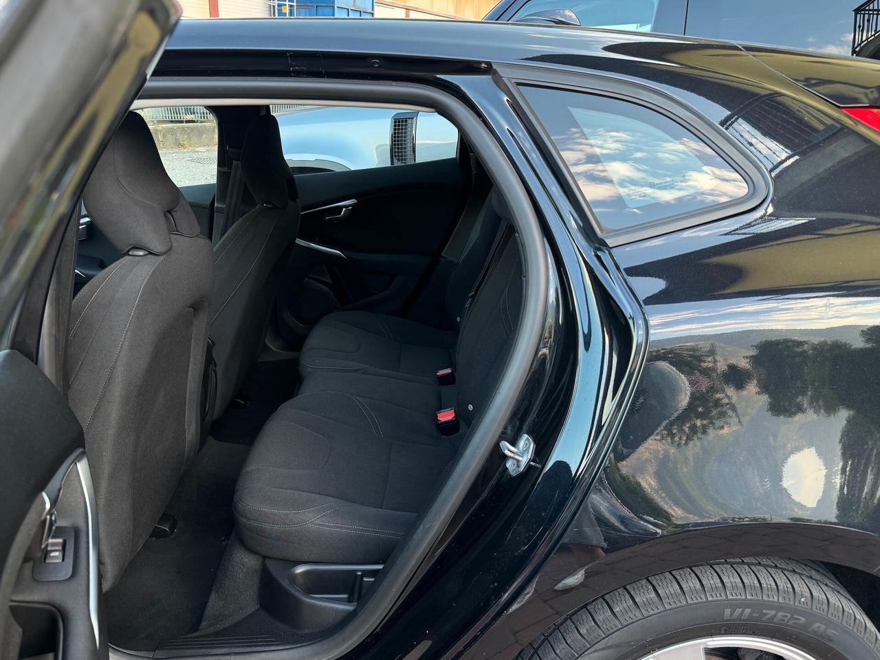 Volvo V40 D2 1.6 Momentum