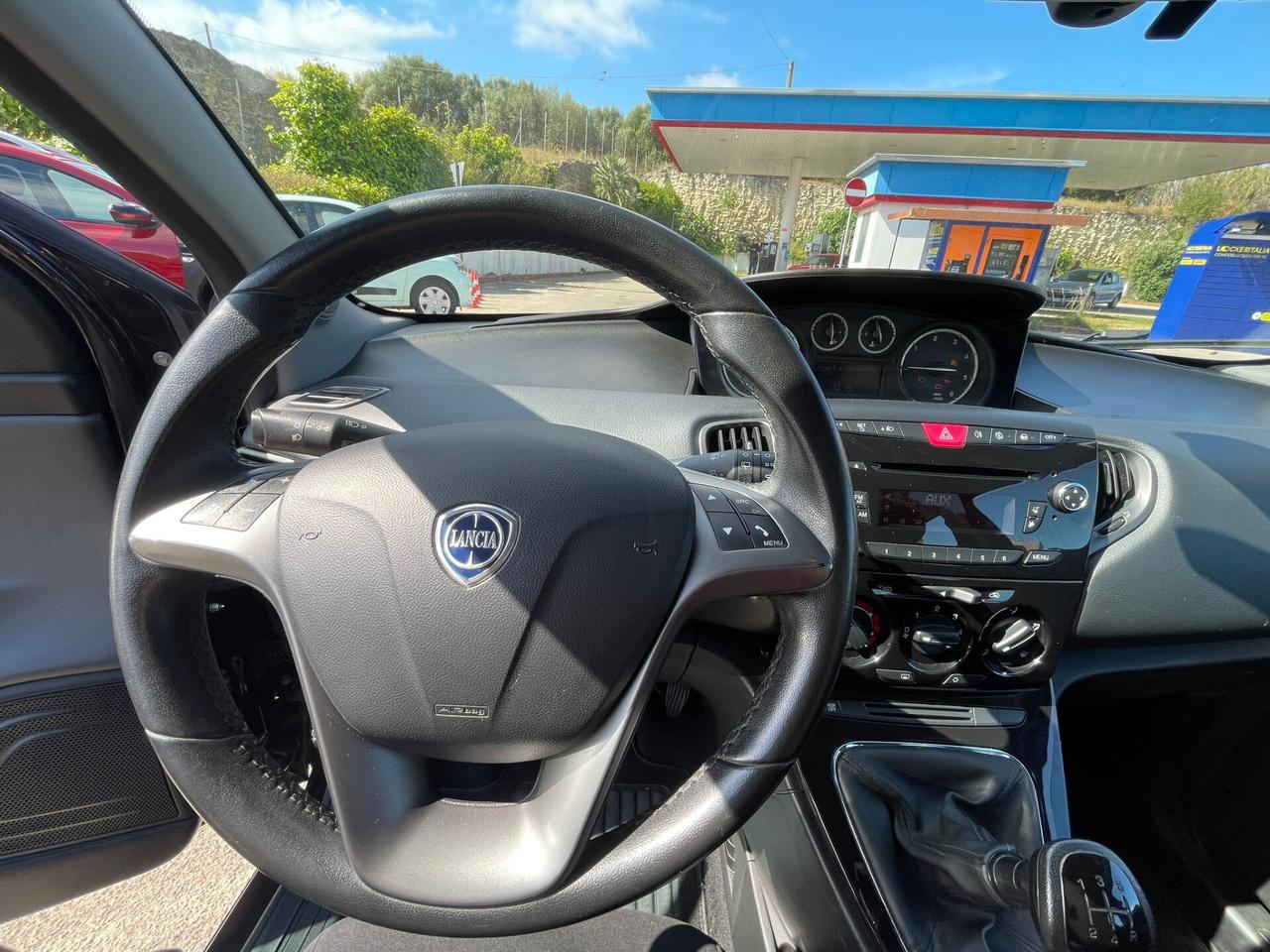Lancia Ypsilon 1.3 MJT 75 CV Platinum