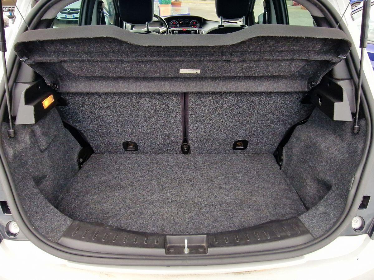 LANCIA YPSILON 900 SILVER
