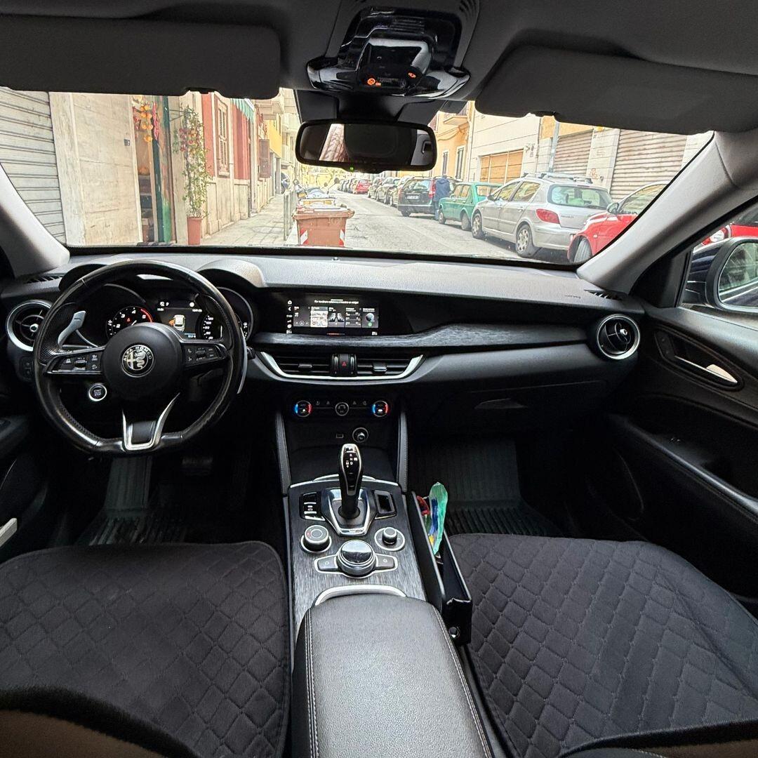 Alfa Romeo Stelvio 2.2 Turbodiesel 190 CV AT8 RWD Executive