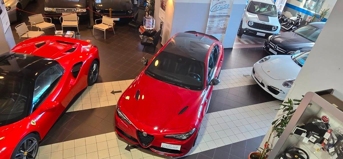 Alfa Romeo Giulia Giulia Quadrifoglio 510cv CCM-HARMAN-AKAPOVICK
