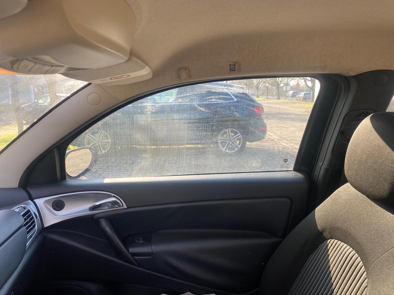 Lancia Ypsilon 1.2 Oro