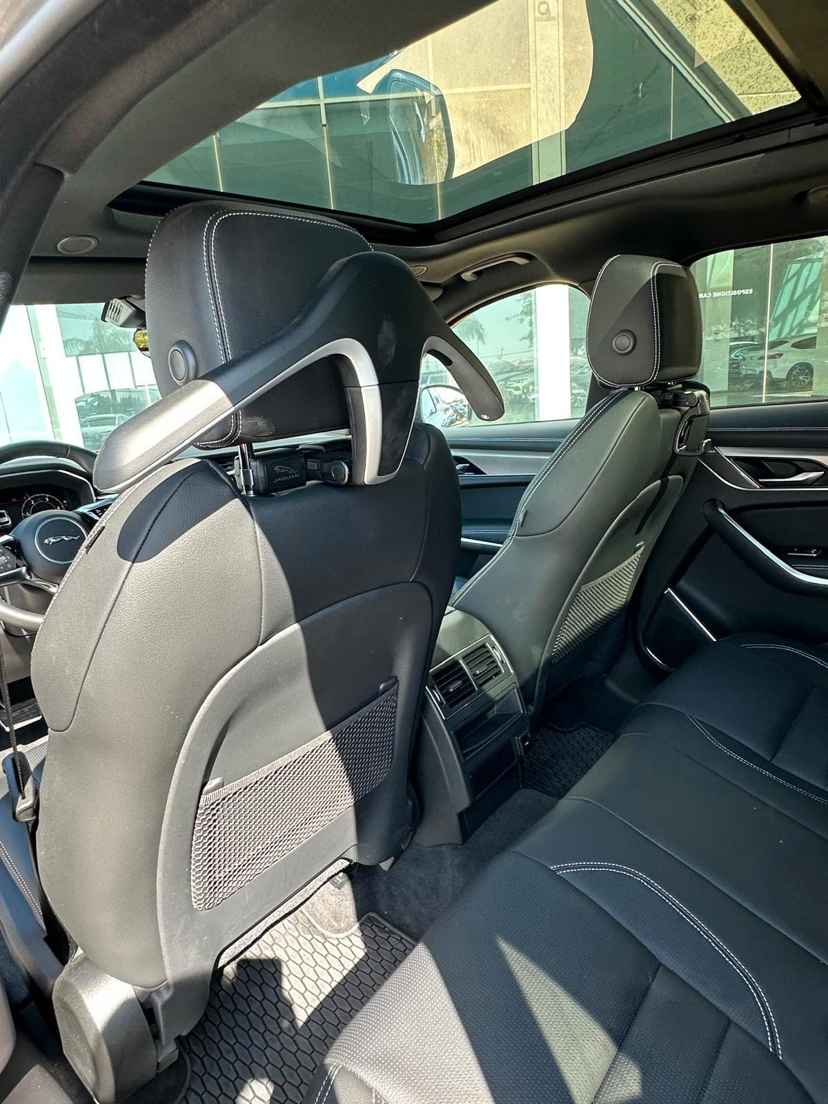 Jaguar F-Pace 2.0 D 204 CV AWD aut. R-Dynamic SE - possibilità noleggio no scoring