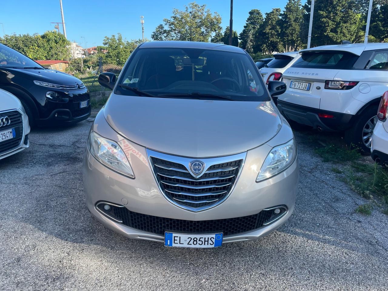 Lancia Ypsilon 1.2 69 CV 5 porte S&S Silver