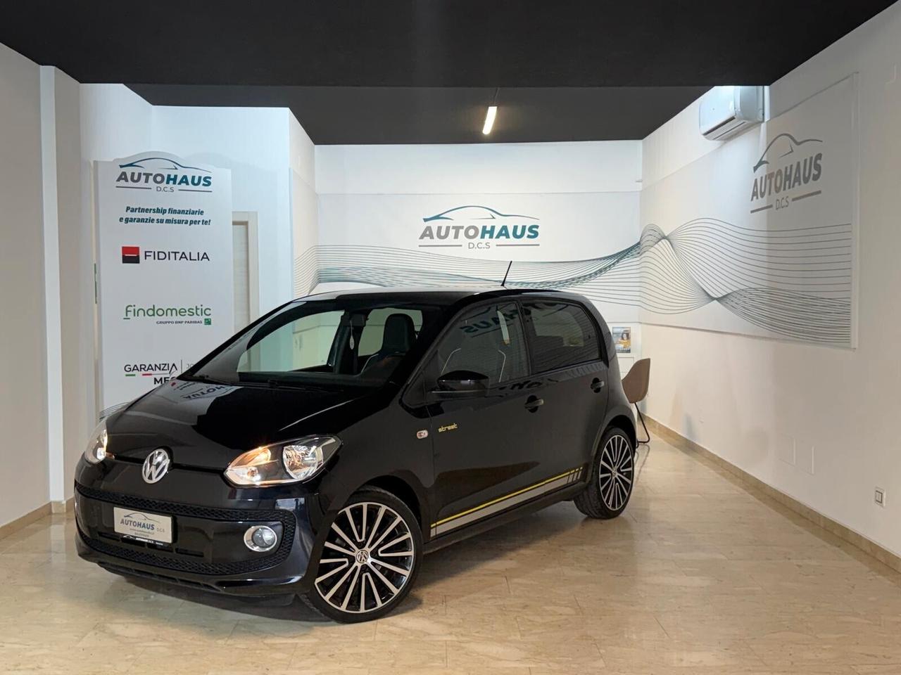 Volkswagen up! 1.0 5p. Versione STREET