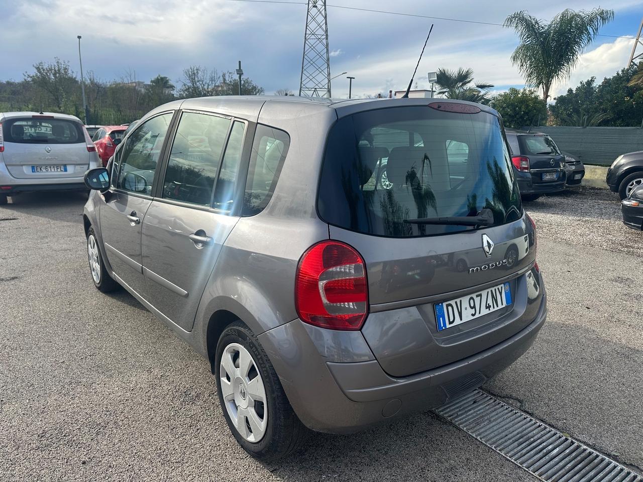 Renault Modus 1.5 diesel 2009 12 mesi di garanzia