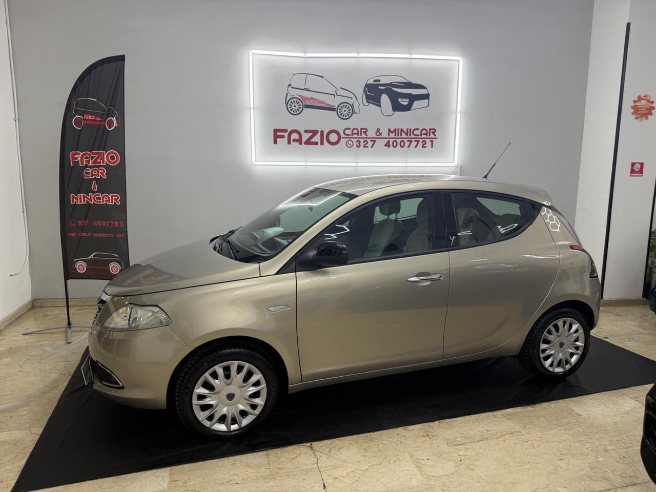 Lancia Ypsilon 1.2 69Cv