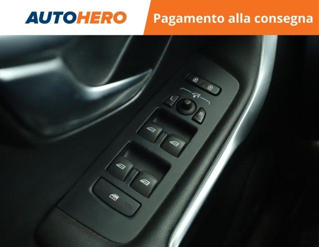 VOLVO V40 Cross Country T4 AWD Geartronic Summum