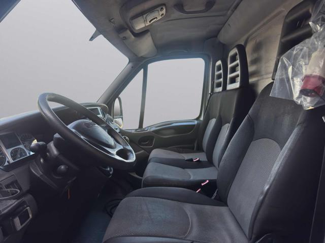IVECO Daily 35 2.3 ISOTERMICO+FRIGO FNAX ATP+GANCIERE CARNI-
