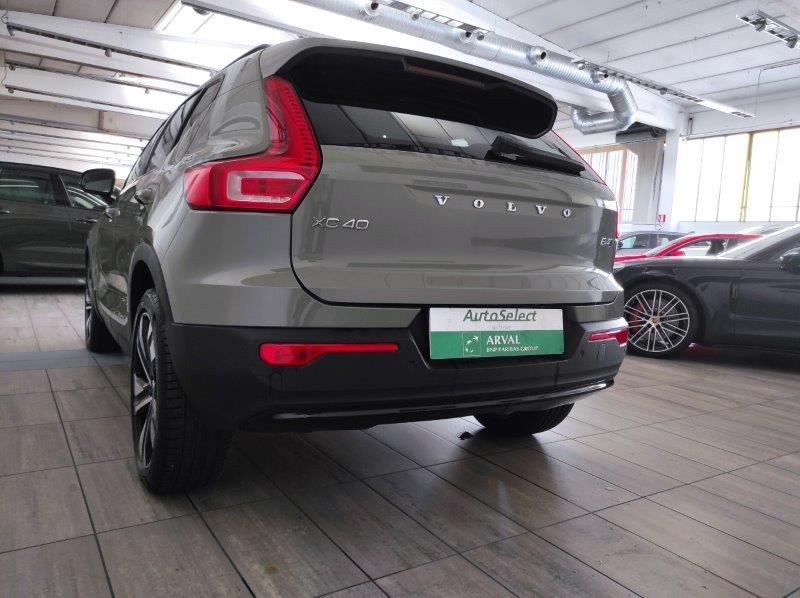 VOLVO XC40 (2017-->) - XC40 B4 AWD automatico Ultimate Dark