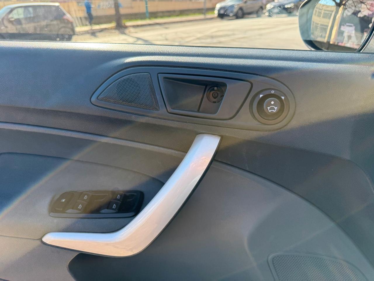 FORD FIESTA 1,4 TDCI 70 CV PLUS 5P