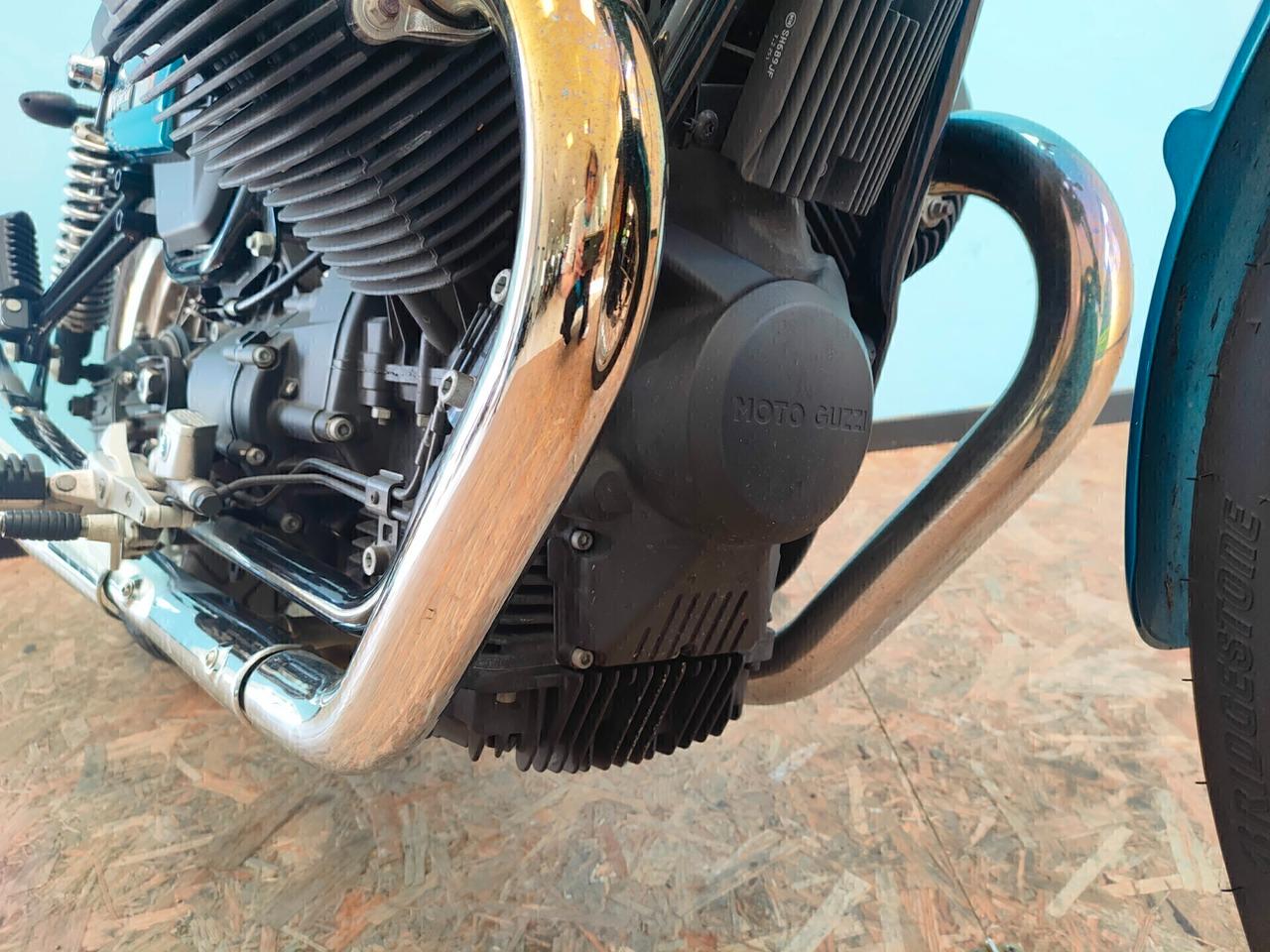 Moto Guzzi V7 III Custom: Eleganza e Performnce