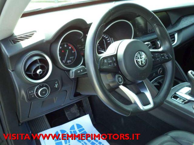 ALFA ROMEO Stelvio 2.0 Turbo 200 CV AT8 Q4 SUPER