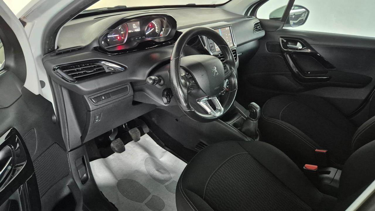 Peugeot 208 PureTech 82 5 porte Allure
