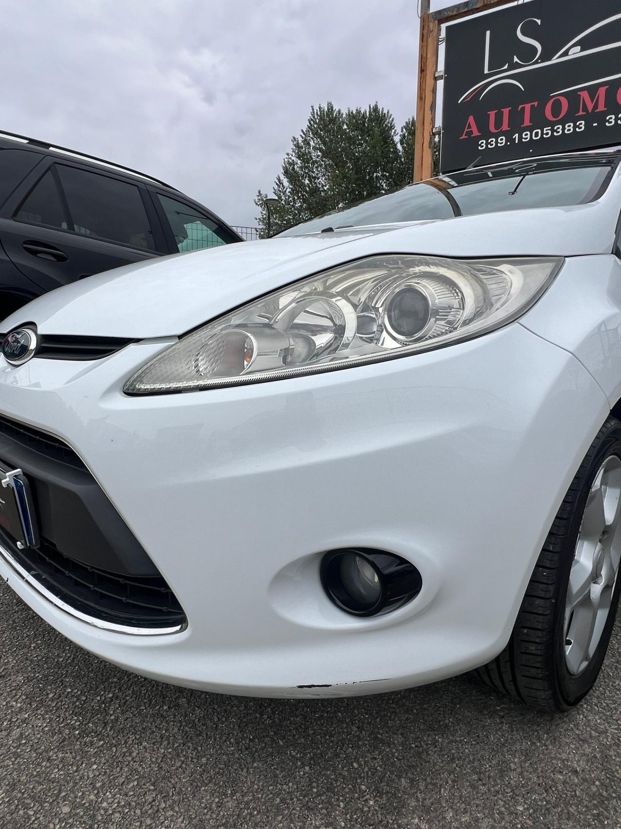 Ford Fiesta 1.4 TDCi 70CV 3 porte Titanium