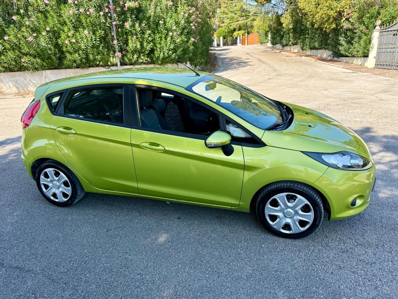 Ford Fiesta 1.2 benzina neopatentati UNIPRO
