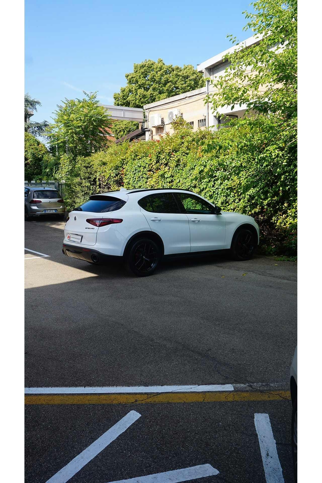 Alfa Romeo Stelvio 2.2 Turbodiesel 190 CV AT8 Q4 B-Tech