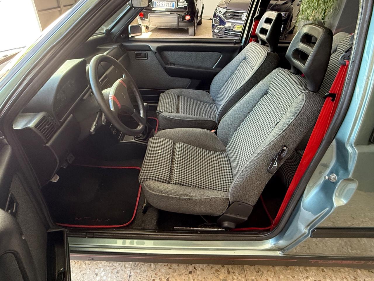 Fiat Uno turbo i.e. Tetto Apribile