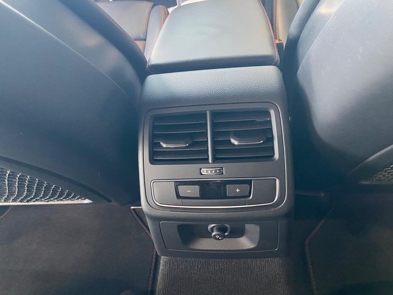 Audi A4 RS 4 Avant 2.9 TFSI quattro tiptronic