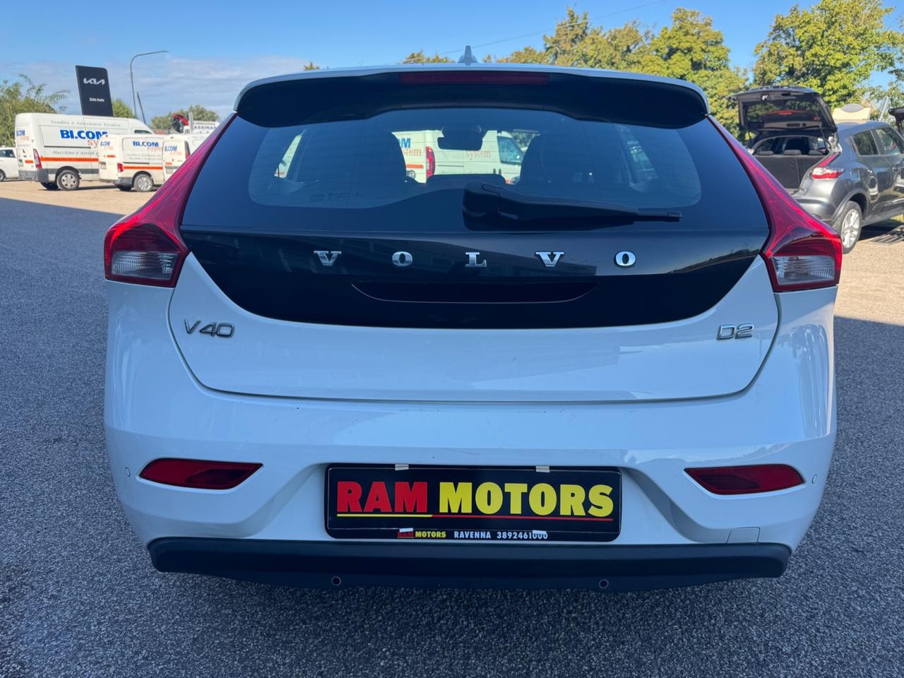Volvo V40 D2 2.0 120CV Inscription NEOPATENTATI