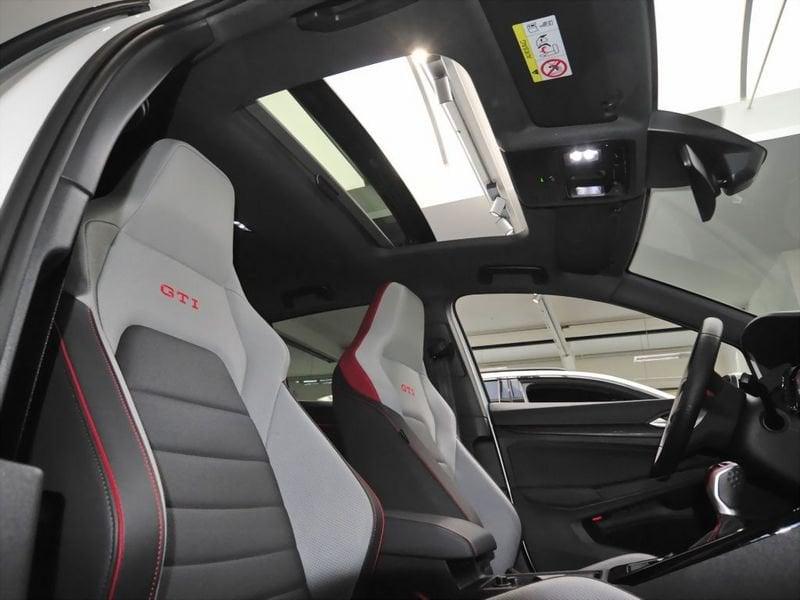 Volkswagen Golf 2.0 TSI GTI