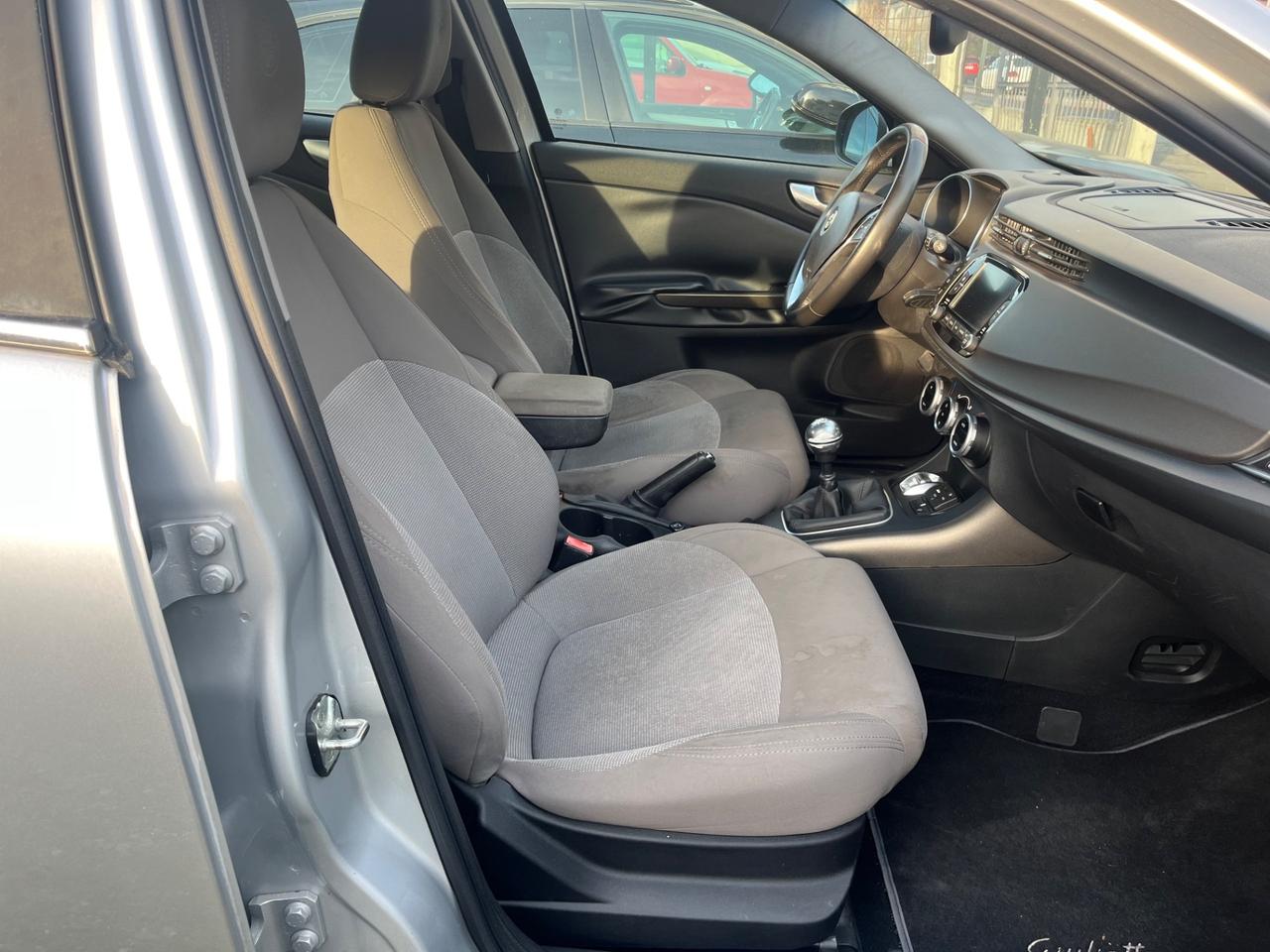 Alfa Romeo Giulietta 1.6 JTDm-2 105 CV Exclusive