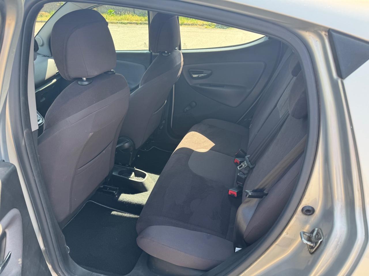 Lancia Ypsilon 1.3 MJT 16V 95 CV 5 porte