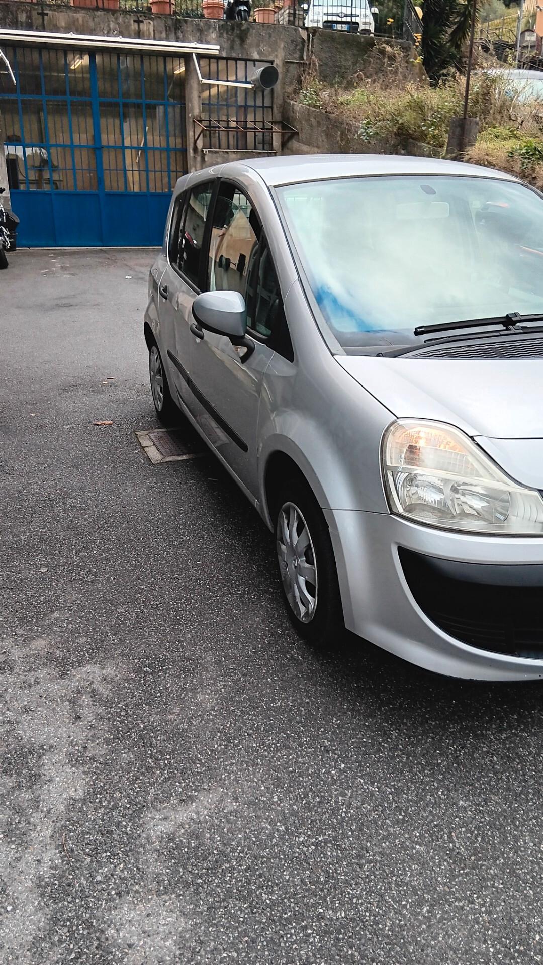 Renault Modus Grand 1.2 16V Dynamique