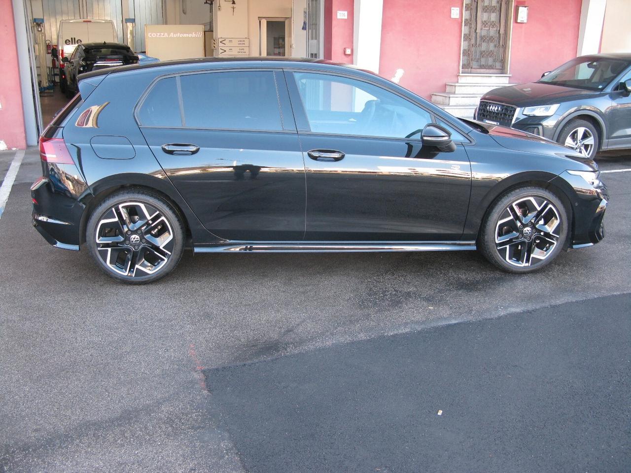 Volkswagen Golf 1.5 eTSI 115 CV DSG R-Line