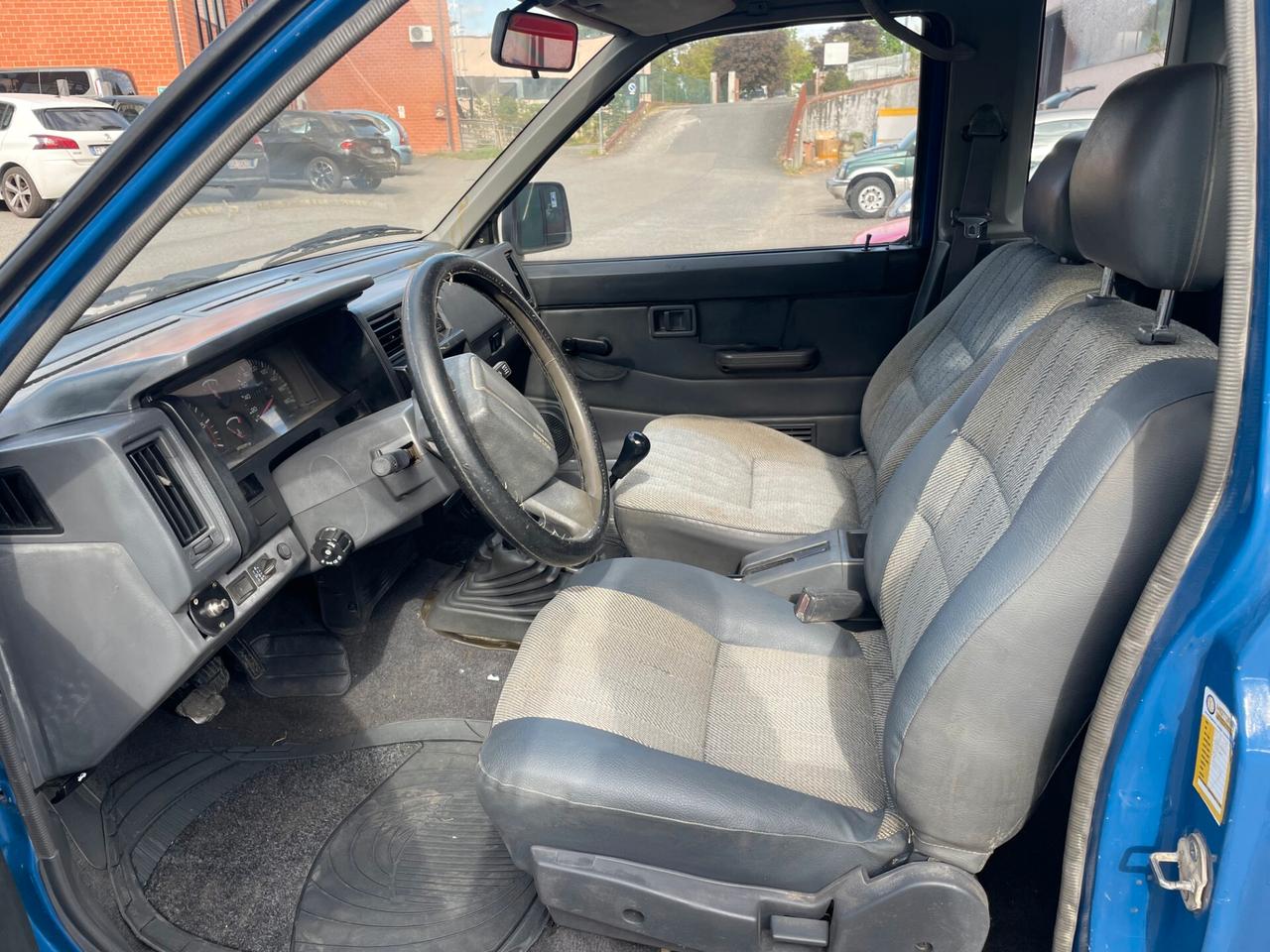 Nissan King Cab 2.5d 2 posti Cassone Lungo