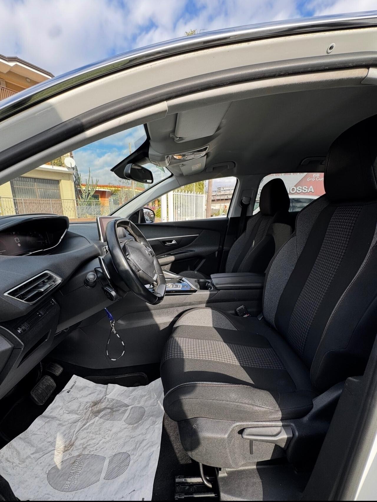 Peugeot 3008 BlueHDi 130 S&S EAT8 ALLURE