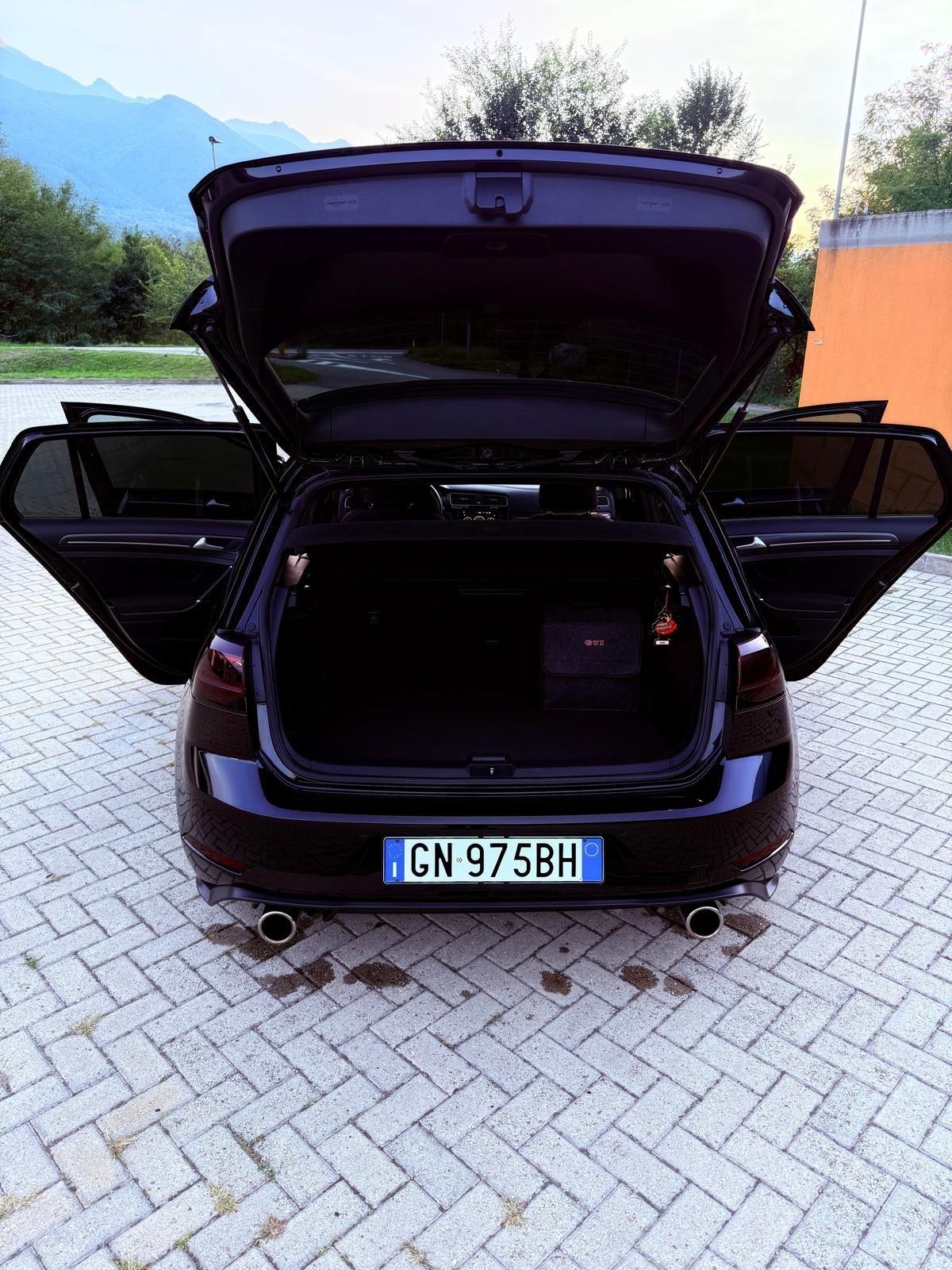 Volkswagen Golf GTI Performance 2.0 245 CV TSI DSG 5p. BMT