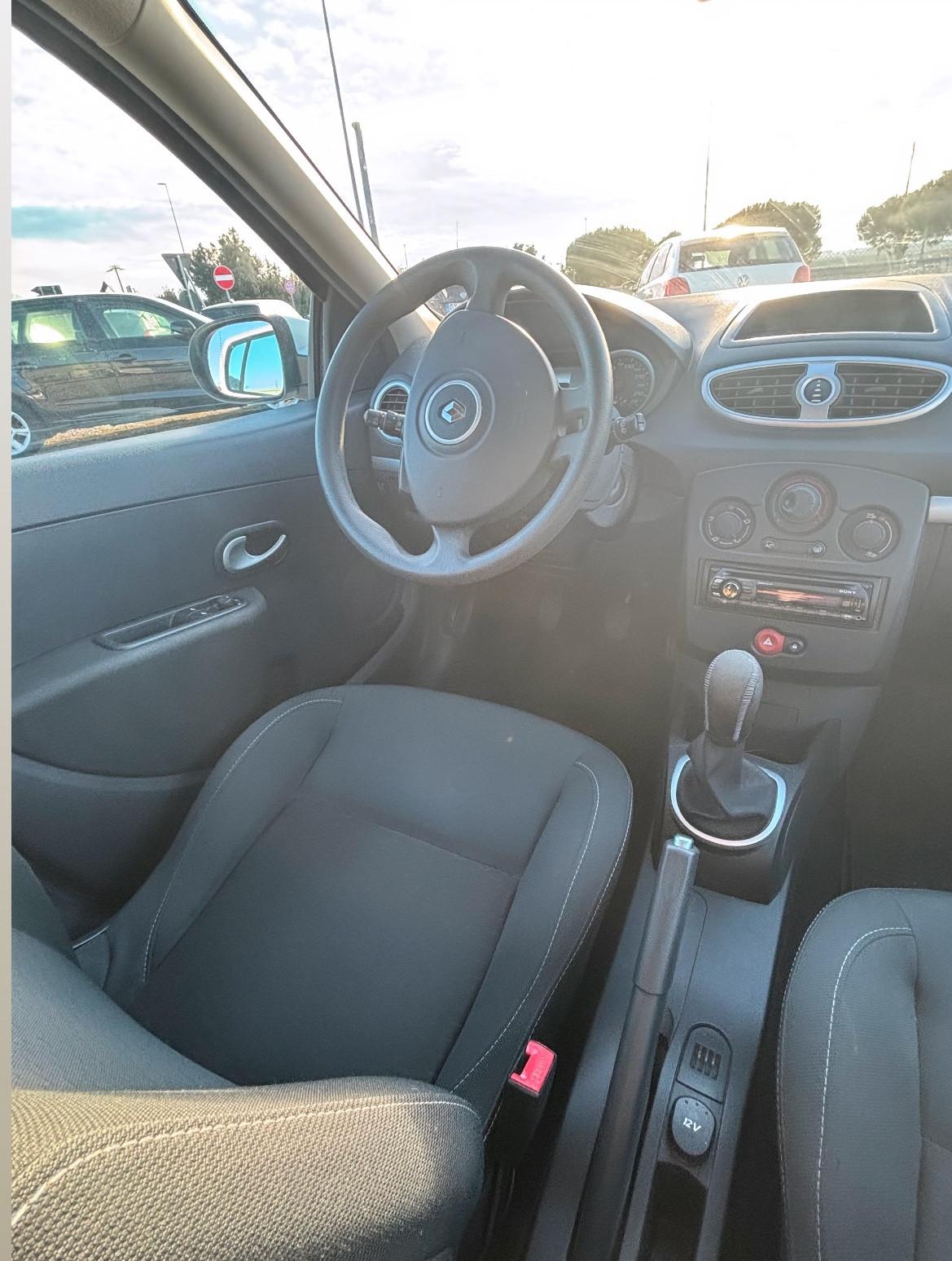 Renault Clio 1.2 16V 5 porte GPL Dynamique